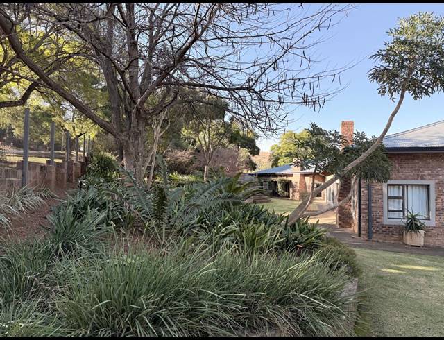 7 BEDROOM FREEHOLD FOR SALE IN SIGNAL HILL